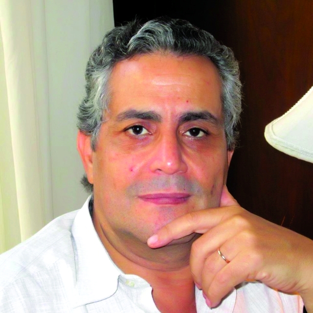 "د.كمال مغيث: الظروف الاقتصادية والجهل وغياب القانون تزج بالصغار إلى المجهول"