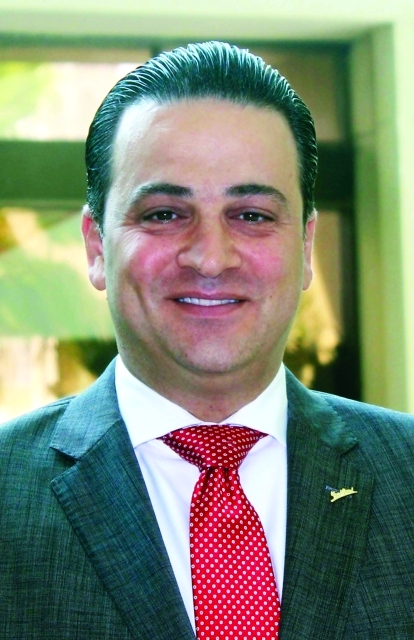 "خميس قزاز"
