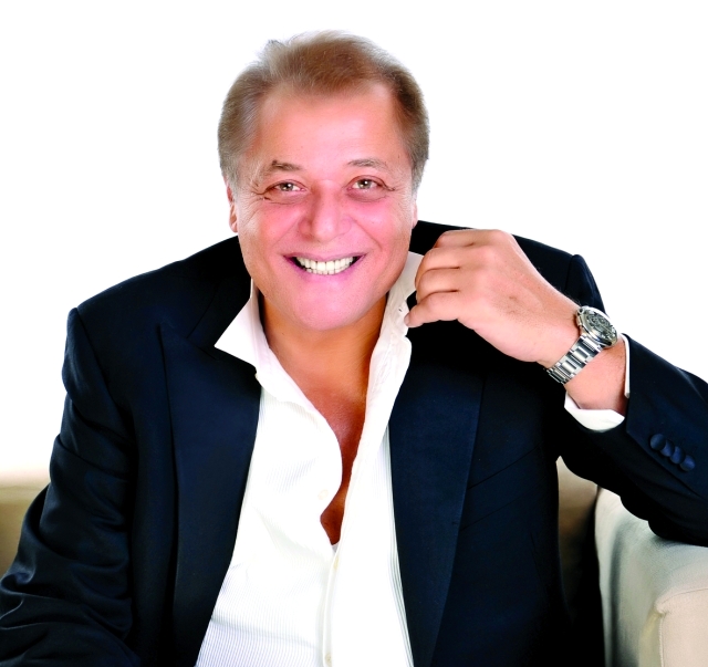 "محمود عبد العزيز"