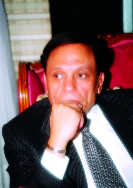 "عادل إمام"