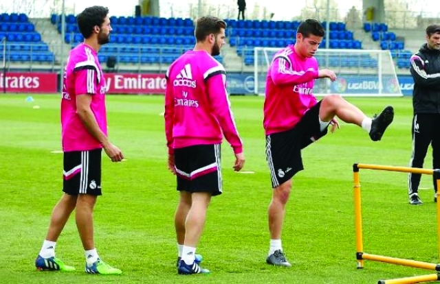 "خيمس رودريغيز خلال تدريبات الـ «ريال» - أ ب"
