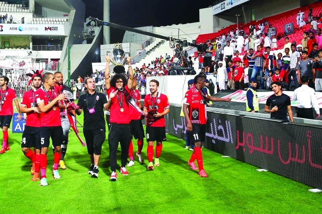 الأهلاوية يهدون كأس الـــــــسوبر إلى حمدان بن محمد