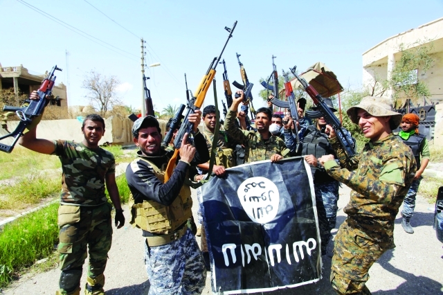 ".. وتحتفل بتحرير المدينة\tرويترز"