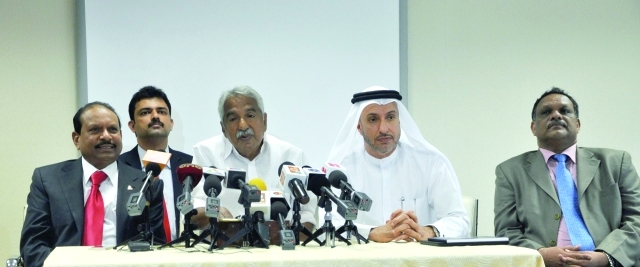 "الزرعوني والوفد الهندي خلال مؤتمر صحافي\t-البيان"