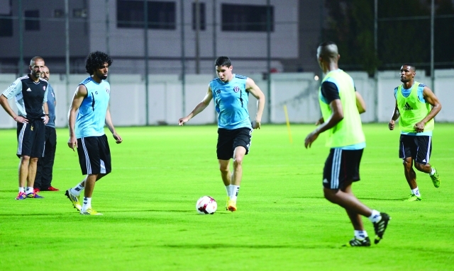 "جانب من تدريبات سابقة للجزيرة \t - البيان"
