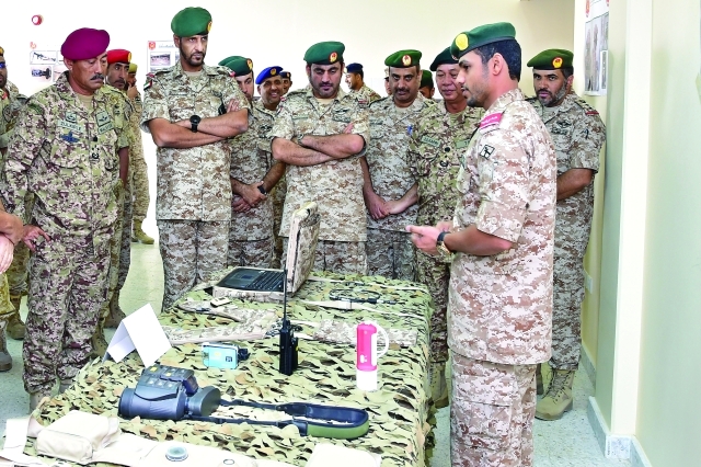 "تبادل معلومات عن أحدث الأسلحة"