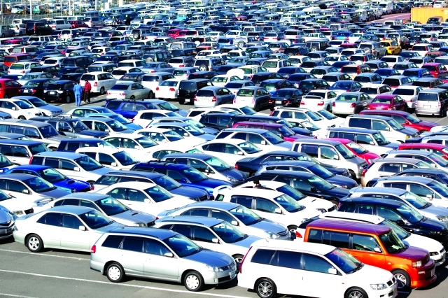 "شركات السيارات تعتمد استراتيجيات متنوعة للتعامل مع تقلبات أسواق الصرف -  البيان"