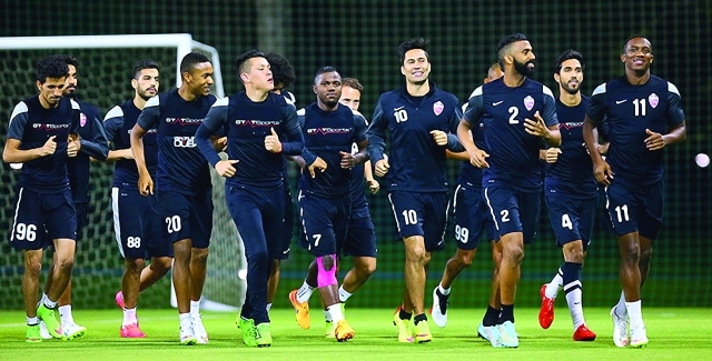 "معنويات عالية للاعبي الأهلي في التدريبات - البيان"