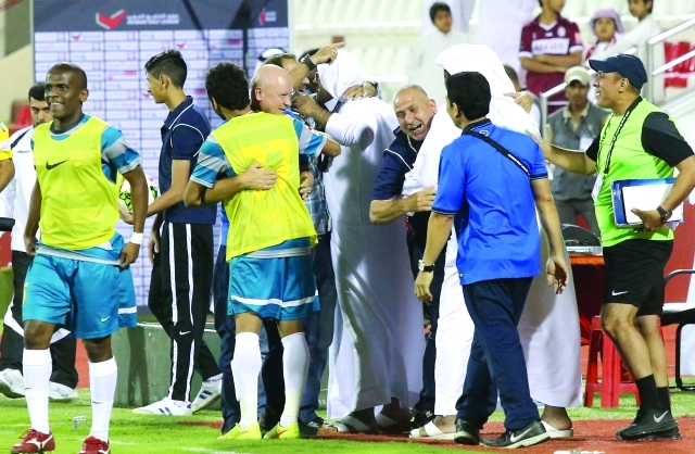"أفراح اللاعبين والجهازين الفني والإداري"