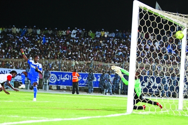 "من مباراة الذهاب بين الهلال والرصاصات - البيان"
