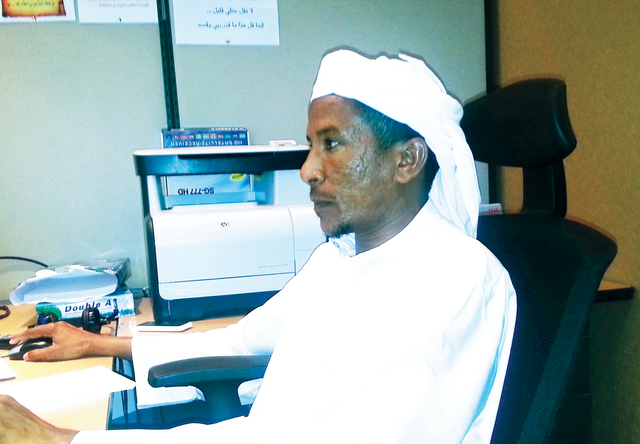 "محمد شلكي يواصل عمله في الرصد للسباقات - البيان"