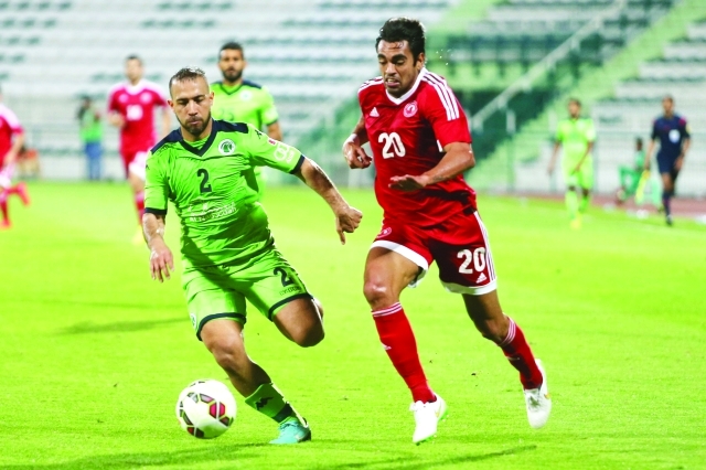 "جانب من مباراة الفريقين الأولى في دبي - البيان"