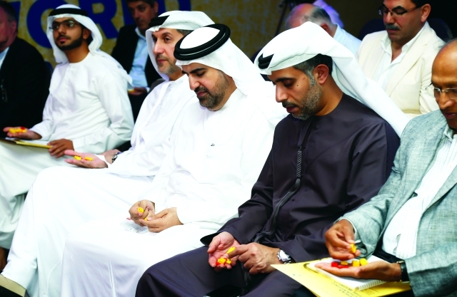 "تفاعل الحضور في الورشة التي أقيمت على هامش متحف نوبل بمبنى اينكس في برج خليفة تصوير - محمود الخطيب"