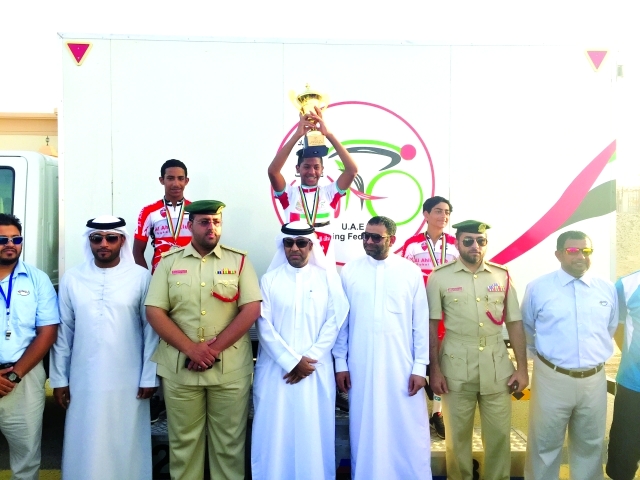 "الحوري ومحراب والحضور مع الفائزين في السباق - البيان"