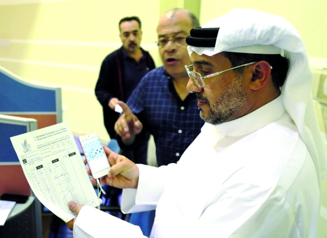 "مهدي عبد الرحيم يكتشف حالة الغش"