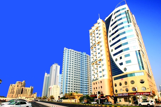 "المختبر يواكب الطفرة العمرانية في عجمان تصوير - يونس يونس"