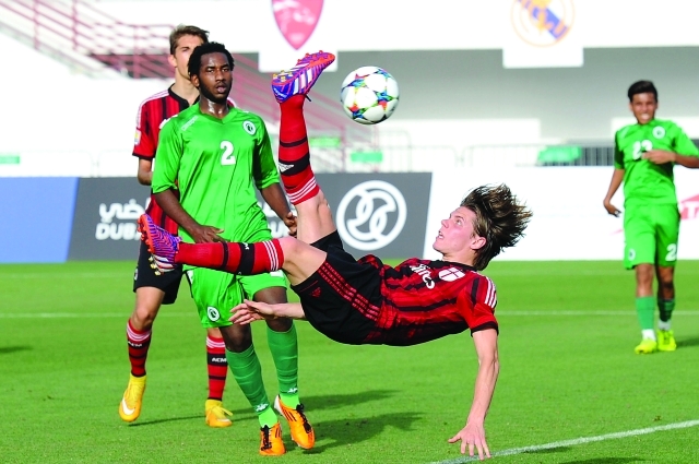 "فابرو مايكل لاعب اي سي ميلان - البيان"