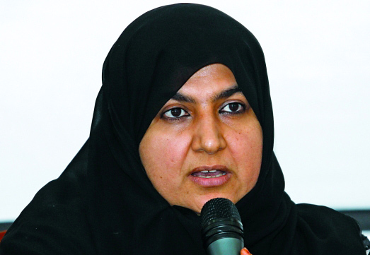 "عائشة عبدالرحمن"