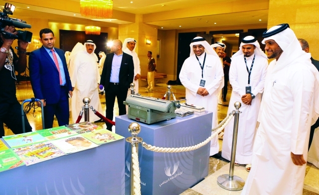 "الشيخ سعود بن عبدالرحمن يزور المتحف"