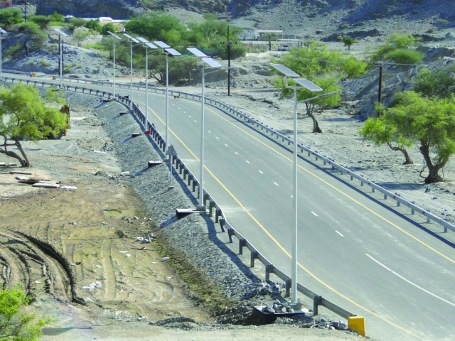 "مشاريع خدمية كبيرة أنجزتها وزارة الأشغال خلال الفترة الماضية - من المصدر"