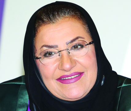 "كافية رمضان:  ما تقدمه بعض المناهج للأطفال جريمة"