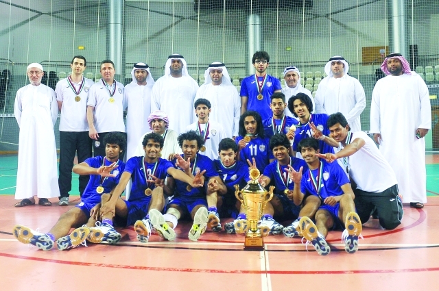 "أسرة الاتحاد وإدارة العين مع الأبطال\t البيان"