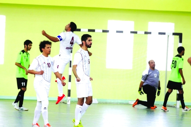 "دبا الحصن في لقاء سابق بدوري الصالات - البيان"