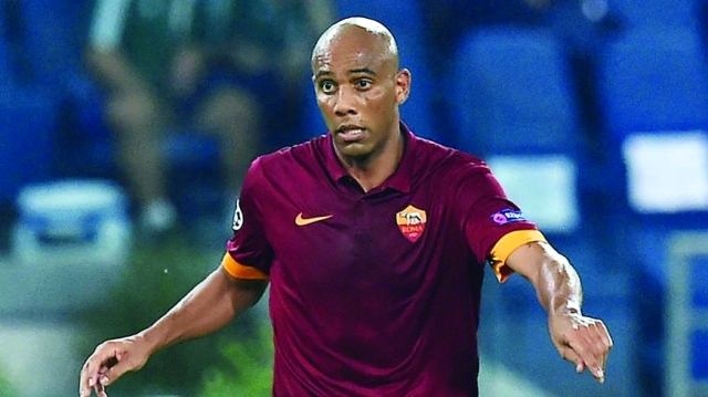 "101414-Soccer--Maicon-of-Roma-in-action-during-the-UEFA-Champions-League-AS-PI.vresize.1200.675.high.92"