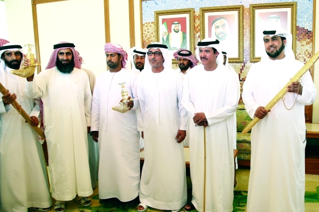 "سلطان بن حمدان وراشد بن حمدان يتوجان الفائزين"