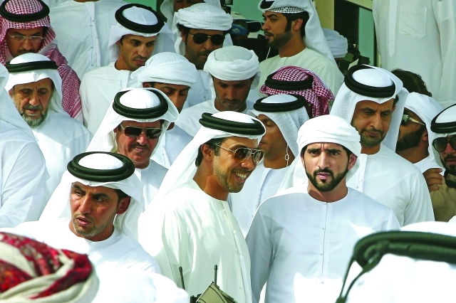".. وسموه يتابع الفعاليات بحضور منصور بن زايد وسلطان بن حمدان تصوير - مجدي اسكندر"