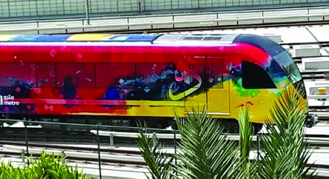 "لوحات تسرد تفاصيل تطور دبي الحديثة   - البيان"