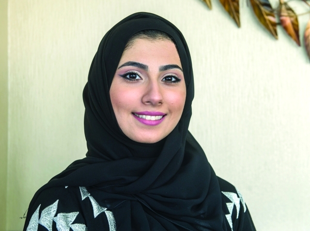 "فاطمة البناي"