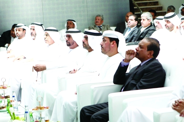 "وسموه خلال الاحتفال بإطلاق المجمع الصناعي الضخم - البيان"