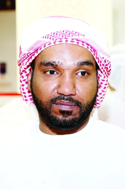 "طارق خميس"
