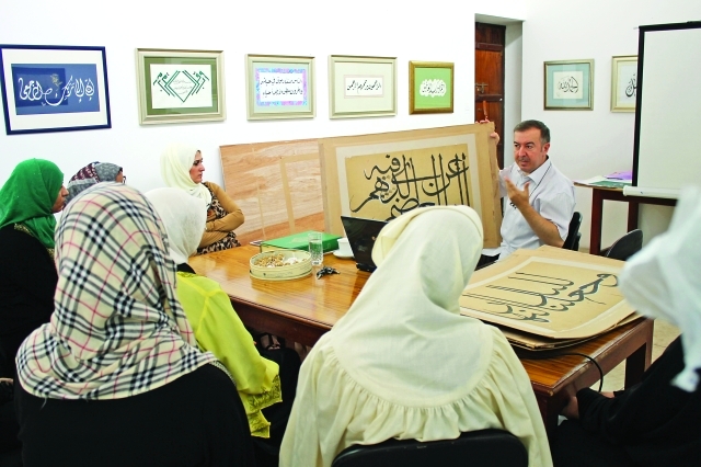 "عرض فيديو في ذكرى الخطاط هاشم البغدادي"