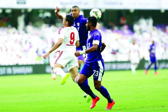 "اسماعيل أحمد وتدخل مع مهاجم الملك"