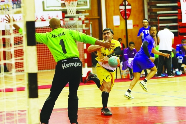 "■ العين فاز على كلباء وتأهل للدور الثاني | تصوير : غلام كاركر"