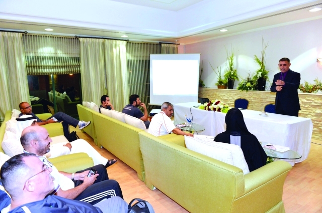 "■ جانب من الدورة التدريبية للمدربين والاداريين | البيان"