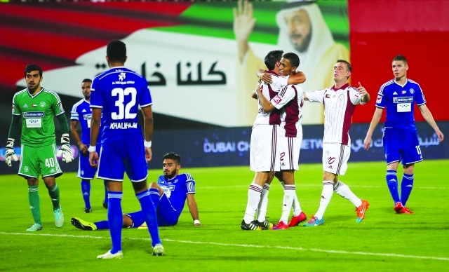 "■ فرحة لاعبي الوحدة وحزن لاعبي النصر | تصوير: مجدي اسكندر"
