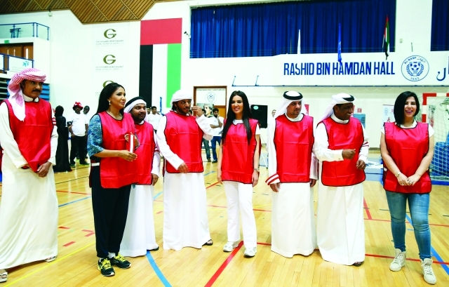 "الفريق الأحمر يستعد للمباراة"