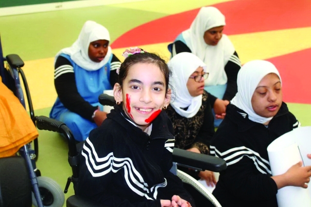 "■ الابتسامة لا تفارق وجه سارة الصغيري"