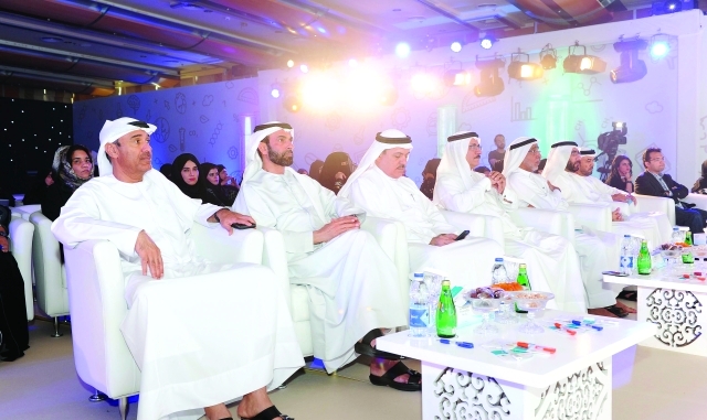 "حسين لوتاه والحضور خلال إطلاق المختبر - من المصدر"