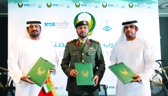 " السلومي والهاملي والعامري يستعرضون الاتفاقية الثنائية | البيان"