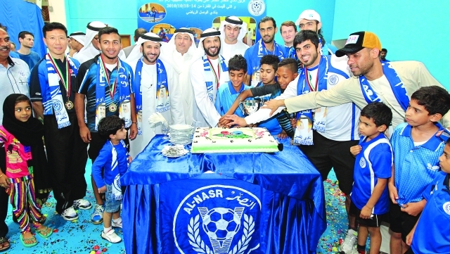 "■ النصراوية يحتفلون باللقب على طريقتهم الخاصة | تصوير عاطف الغمري"