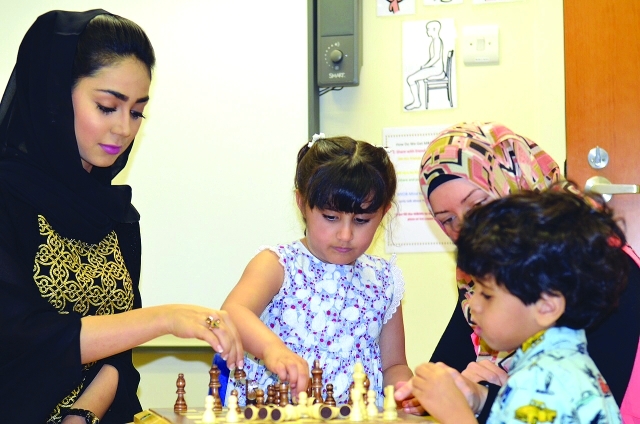 "خلال زيارة المبادرة مركز الأطفال في أبوظبي - البيان"