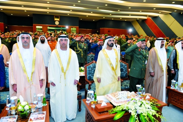 "■ محمد بن راشد وهزاع وسيف بن زايد وسعيد بن محمد خلال عزف السلام الوطني"