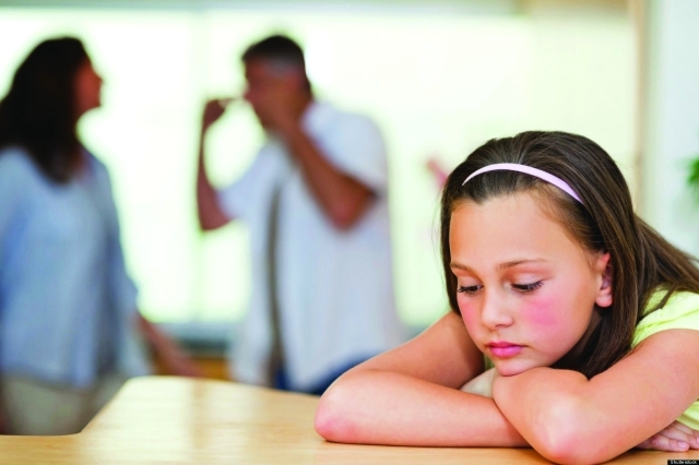 "■ الوالدان مقياس صحة الأطفال النفسية | أرشيفية"