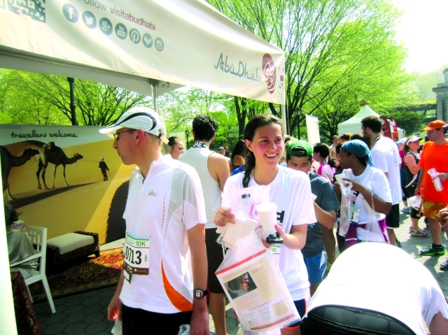 "■ إقبال كبير على الفعاليات المصاحبة للسباق | البيان"