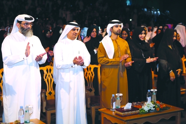 "■ منصور بن محمد خلال حفل التخريج | تصوير: سالم خميس"