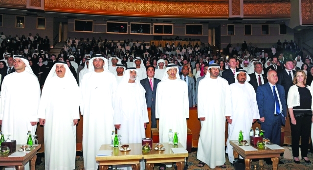 "■ سموه ونهيان بن مبارك والحضور خلال عزف السلام الوطني  |  وام"